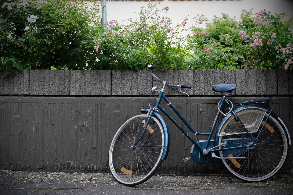 vélo hollandais bleu 