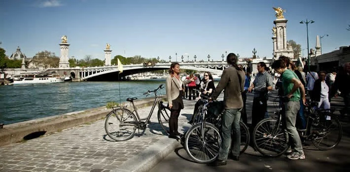 balade à vélo le long de la seine