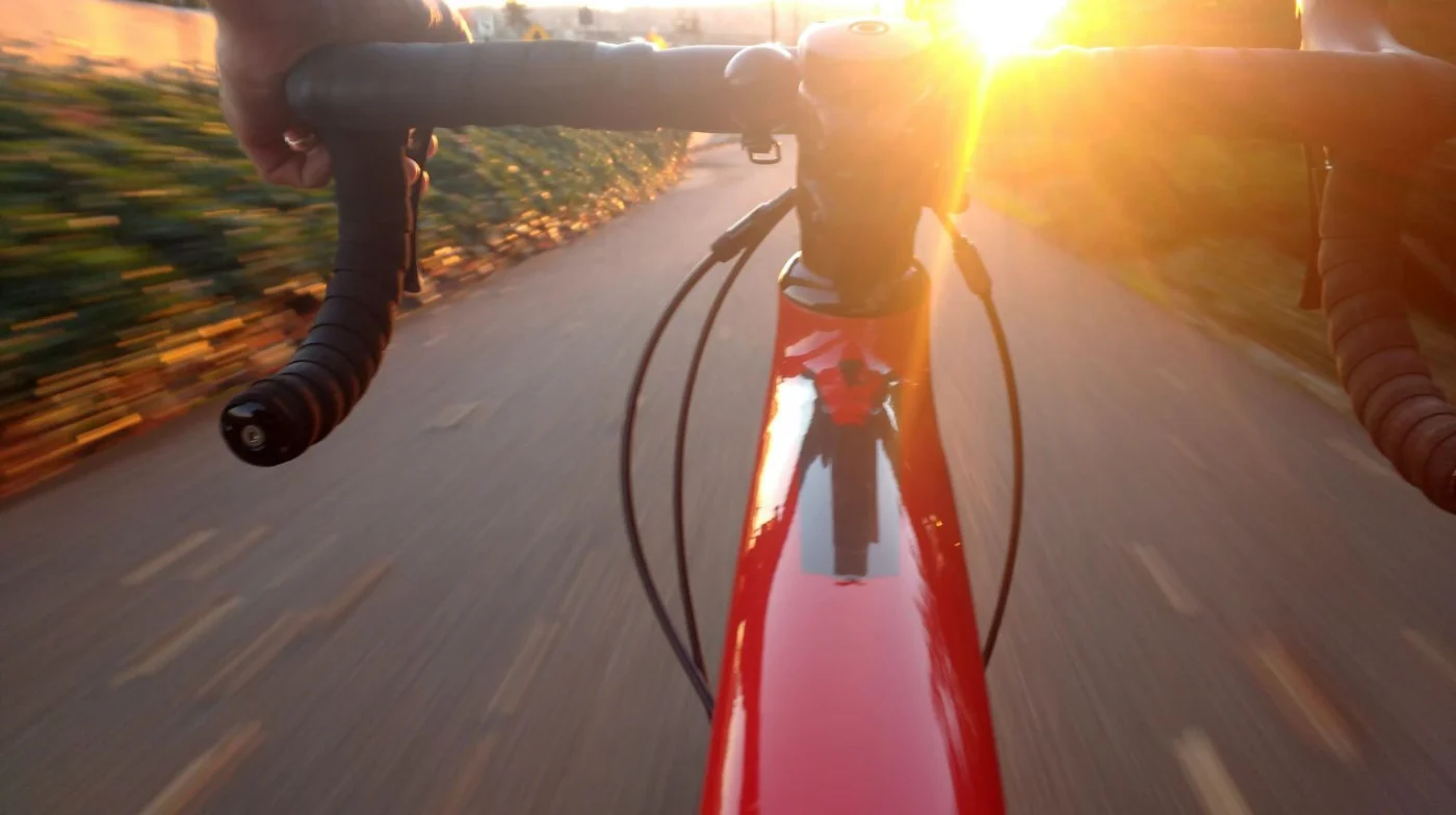 Vélo de course électrique