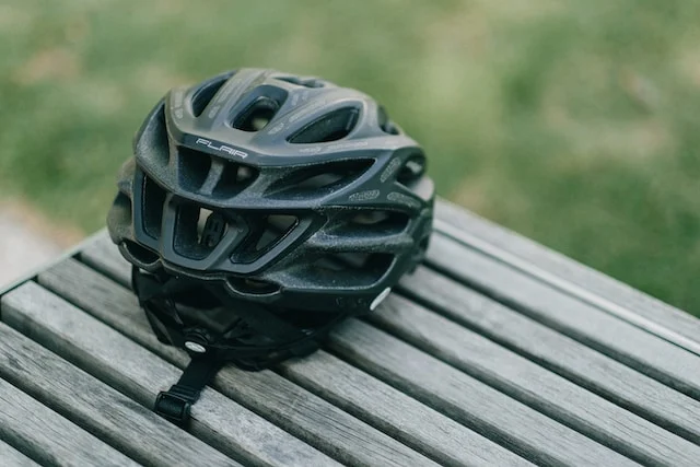 casque velo noir