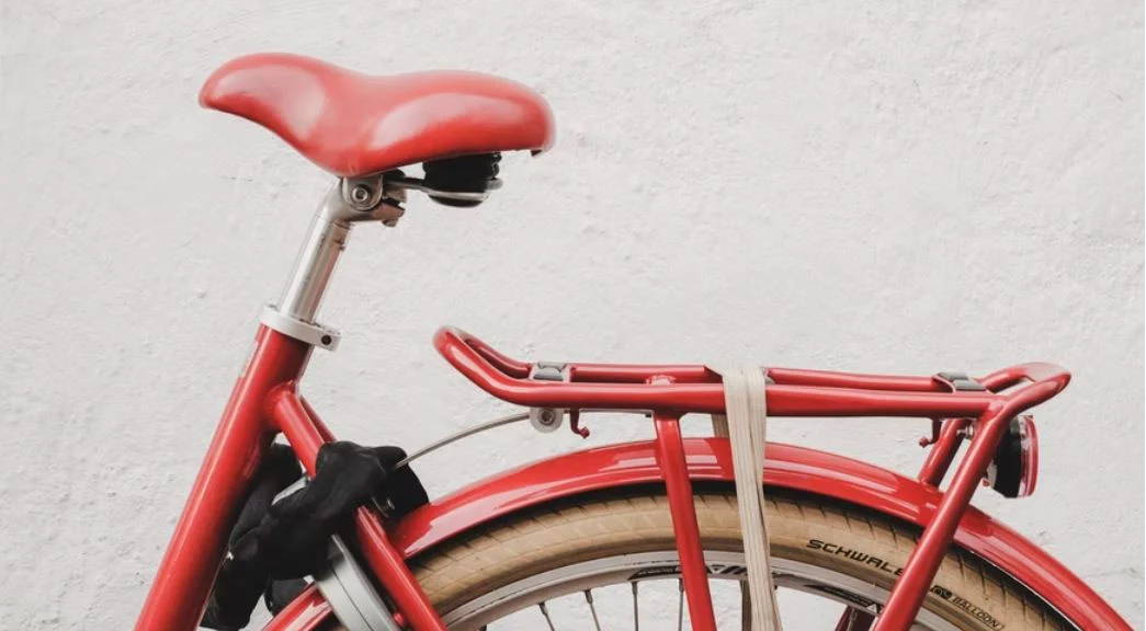 Selle de vélo rouge