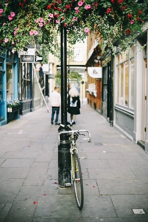 vélo vintage d'occasion belle rue
