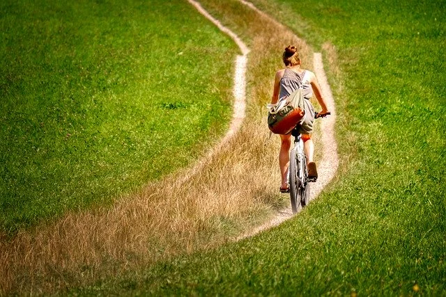 Ballade à vélo pour une femme