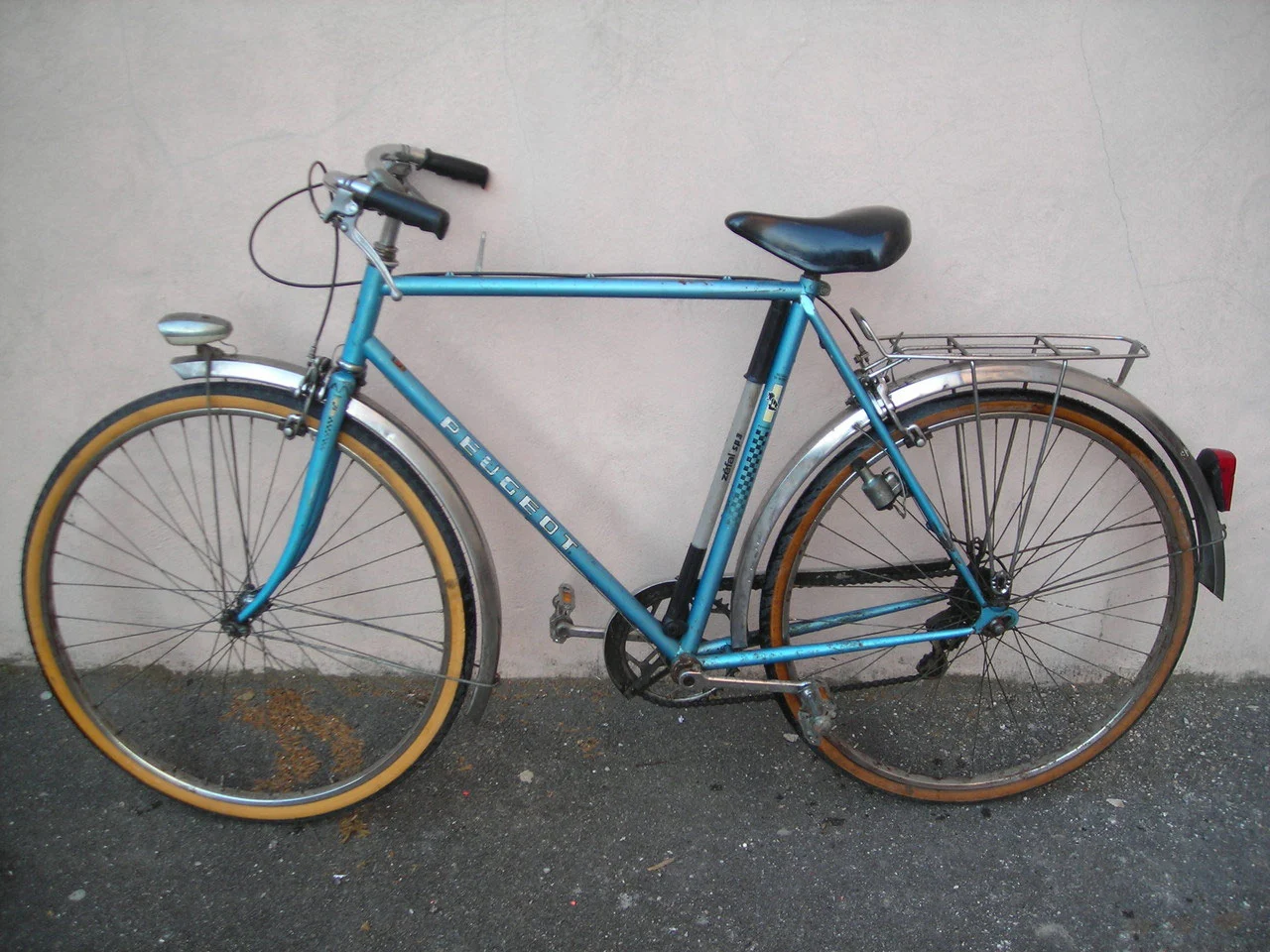 Vélo peugeot homme vintage vert