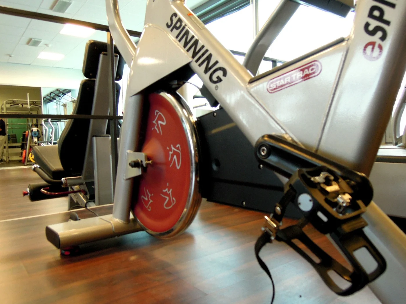 vélo elliptique d'occasion salle de sport