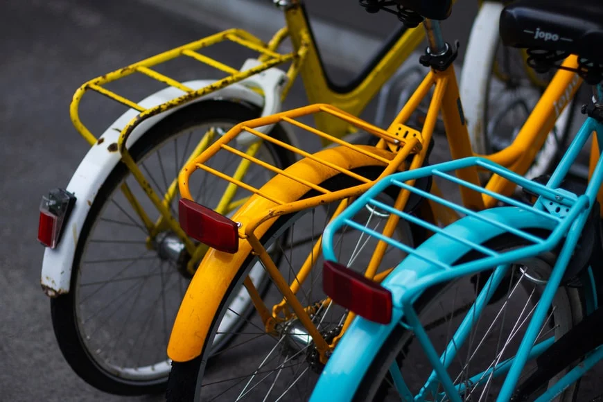Trois vélos d'occasion